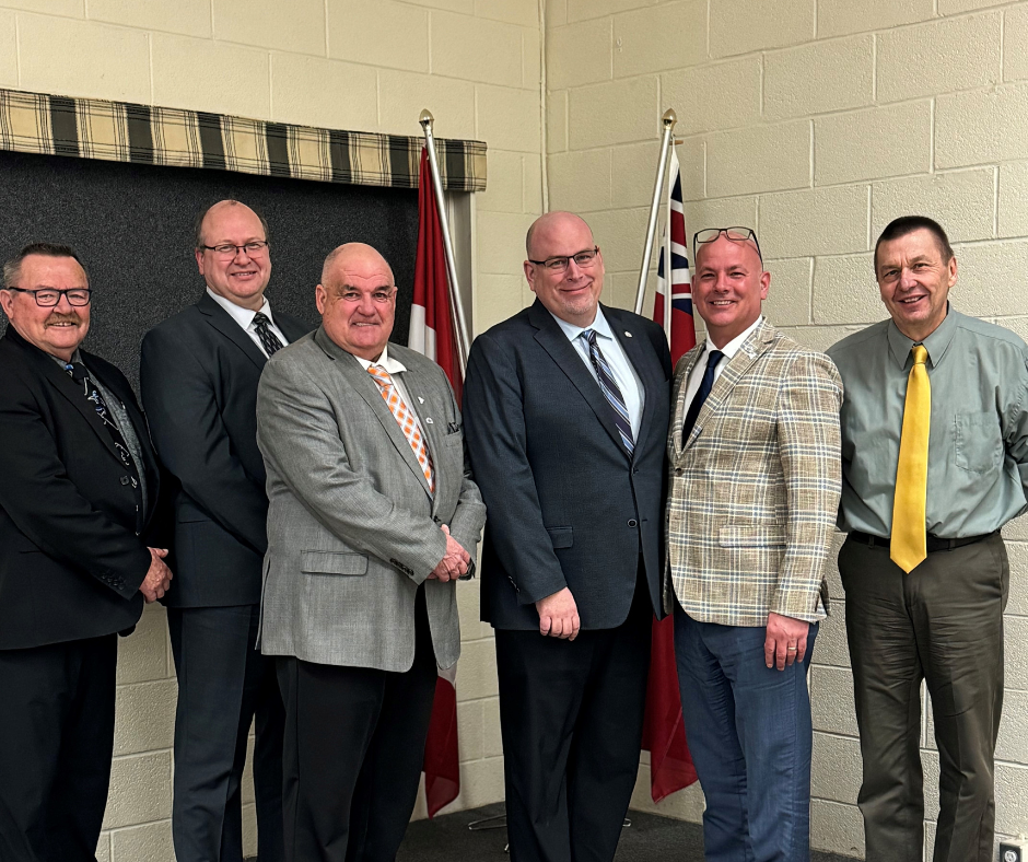 Councillor Smail, Councillor Ward, Deputy Mayor Dillabough, Treasurer Sean Nicholson, Mayor Deschamps, and Councillor Martelle